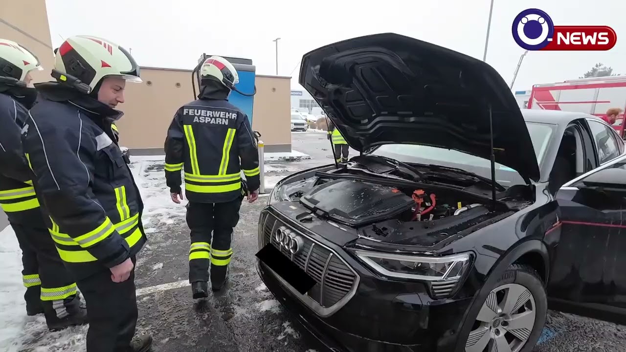 E-Auto brennt an Ladestation 