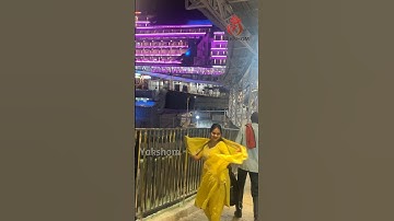 वैष्णो देवी दरबार के सामने युवती का नृत्य #vaishnodevi #yakshom #vaishnodeviyatra #viralvideo