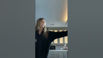 Vinnie Hacker Dancing with Women TikTok👀