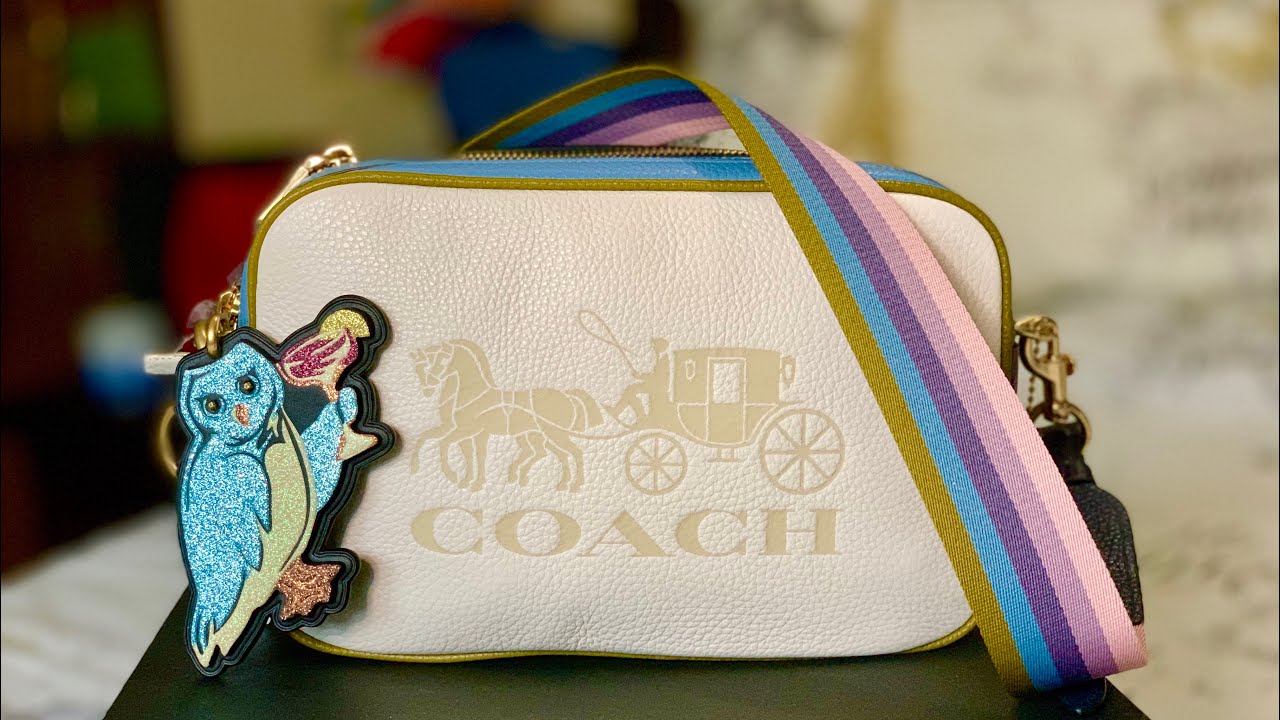 Coach Jes Crossbody Review + What Fits Inside! 