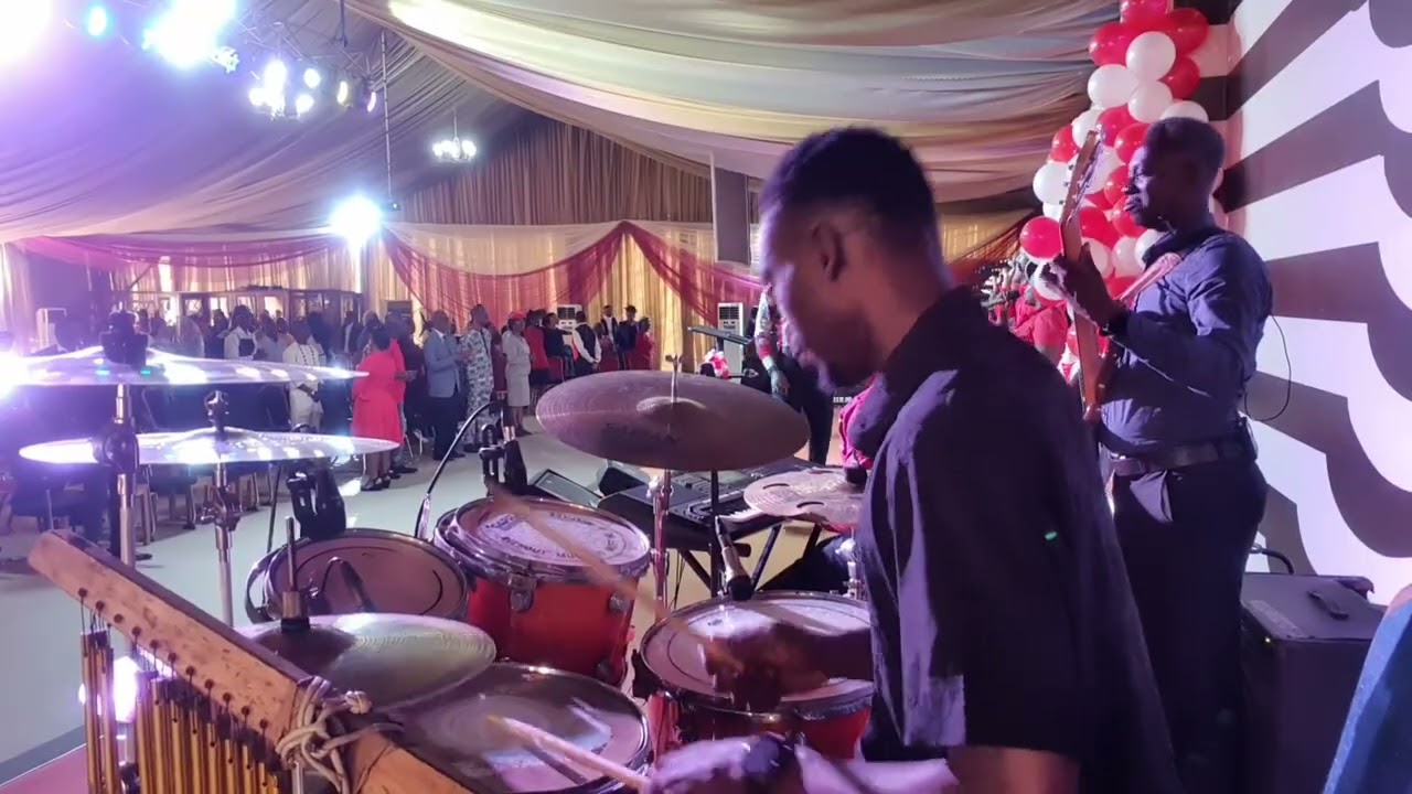CHRIS UBADIKE WORSHIP MEDLEY
