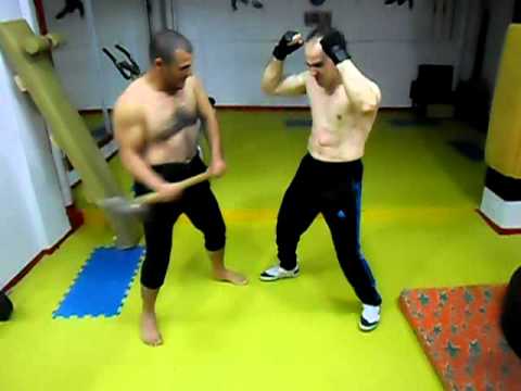 أقوى عرض للكابتن محمود السوري لتحمل الضرب على البطن 