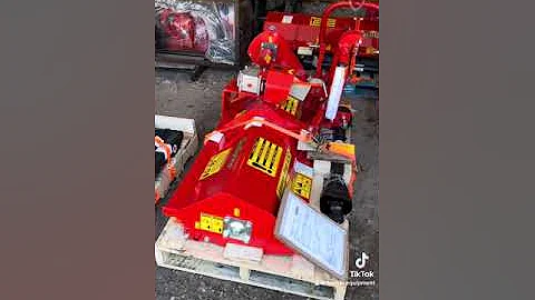 Side by side comparison of the Del Morino Funny Top and Cenrurion flail mowers for compact tractors