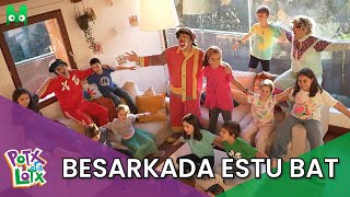 Besarkada Estu Bat - Bideoklipa - Potx Eta Lotx