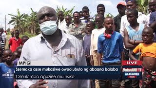 Agataliikonfuufu Ssemaka Asse Mukaziwe Owoolubuto Ngabaana Balaba. Omulambo Aguziise Mu Nsiko.