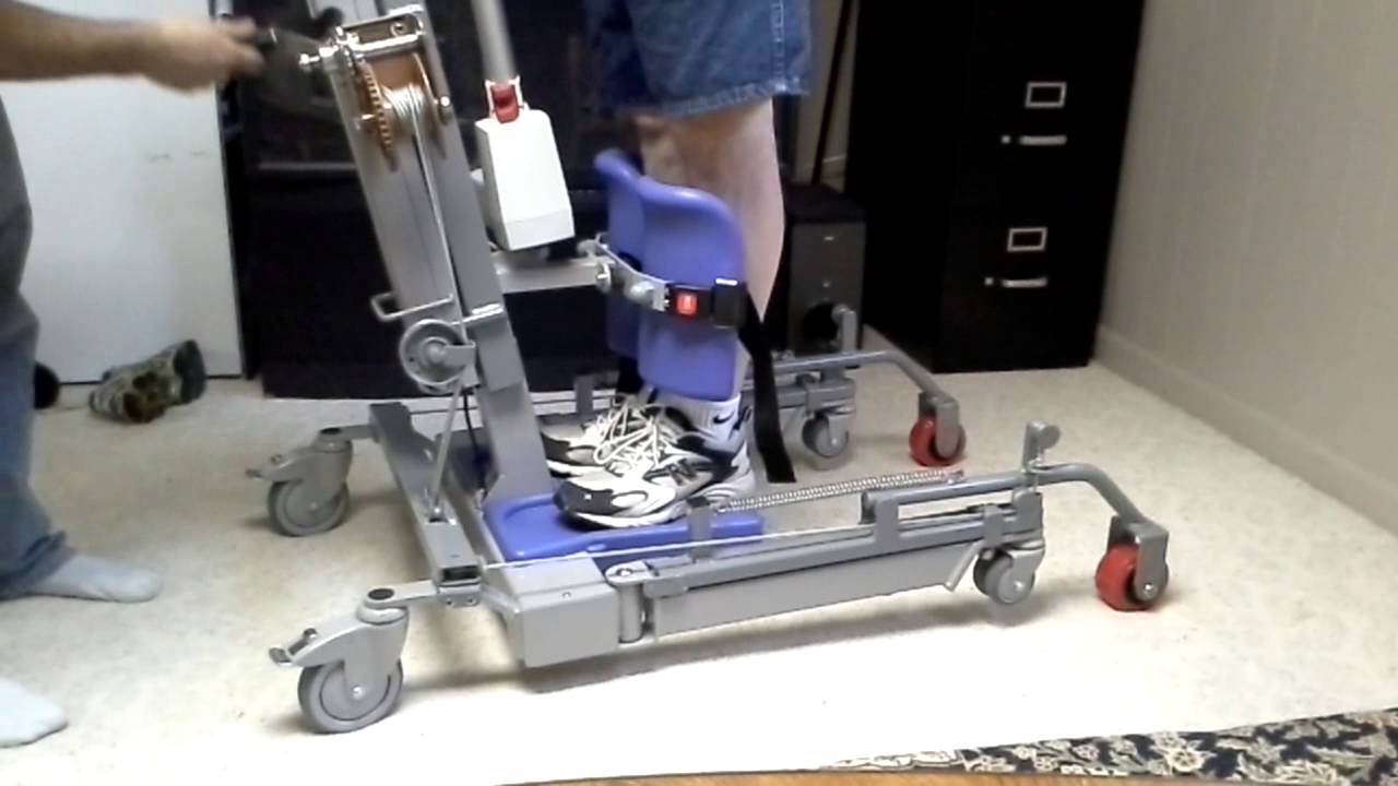 SARA 3000 lift with accessory for shower entry