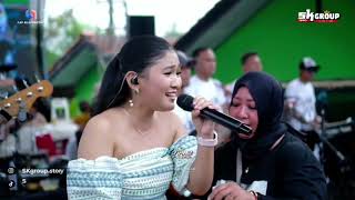 Download Lagu Hitam Duniamu Putihnya Cintaku Cover Vela Zaladara Featuring Sk Group MP3 Download Lagu Hitam Duniamu Putihnya Cintaku Cover Vela Zaladara Featuring Sk Group MP3