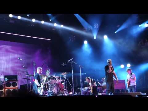 Pearl Jam & Jay-Z - 99 Problems - Philadelphia (September 2, 2012)