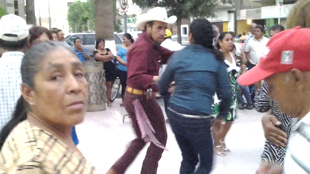 JUAN ARMIDO - PLAZA DE ARMAS DE TORREÓN, COAHUILA