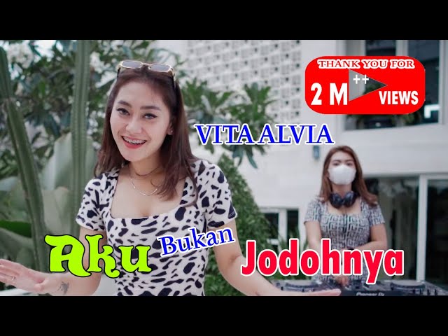 VITA ALVIA - AKU BUKAN JODOHNYA (Official Music Video SEKAWAN RECORD) class=