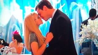 Maddie and Diggie kiss 😘😘😘😘😘😘😘😘😘😘😘😘😚😙😚😙😙😙😙😙😙😚😚😚😁😂
