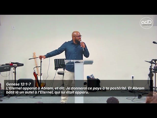 Autel - Abraham construit un autel à Sichem