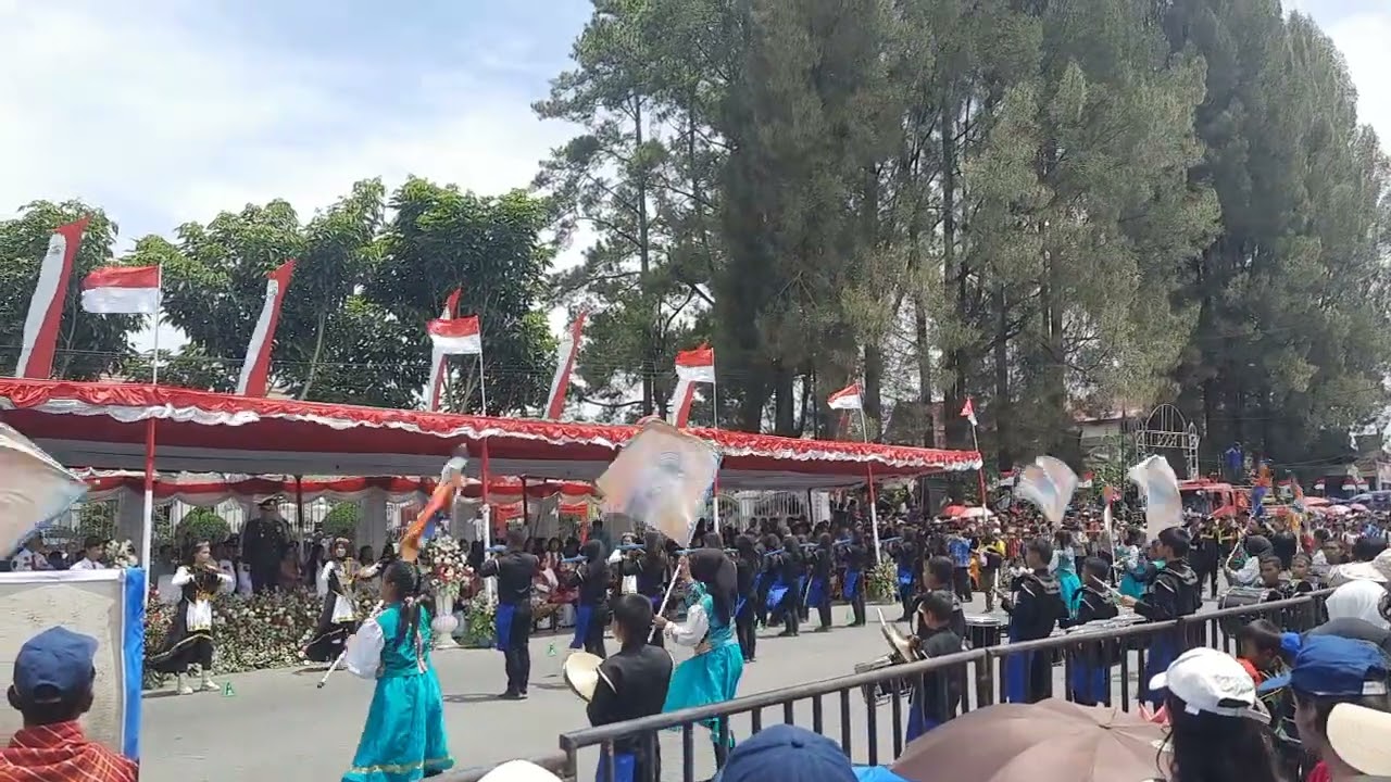 DISPLAY MARCHING BAND SMP NEGERI 4 KABANJAHE 2025 DALAM RANGKA HUT RI KE 80