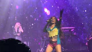 Con lo ojos cerrados - Gloria Trevi en Madrid 2023