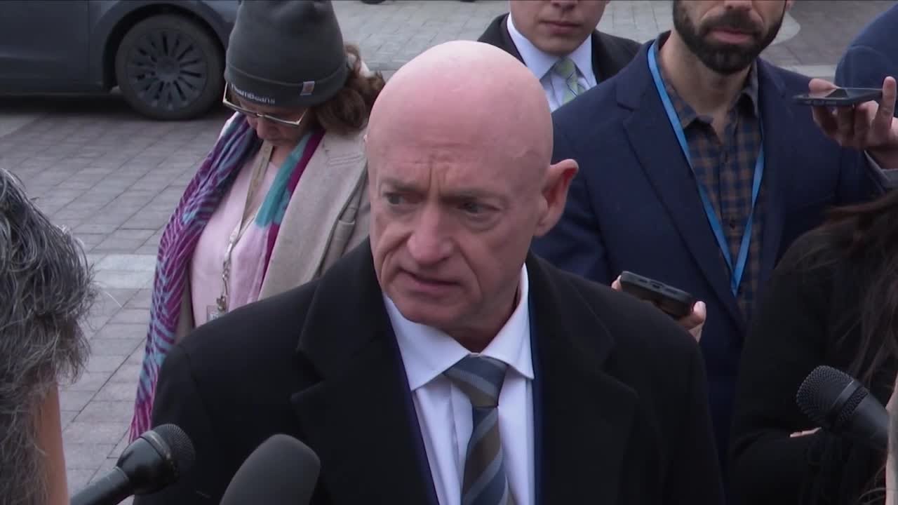 Mark Kelly says he wouldn't change troop message or 'back down' after censure
