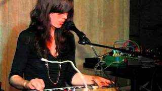 Julia Holter - Celebration