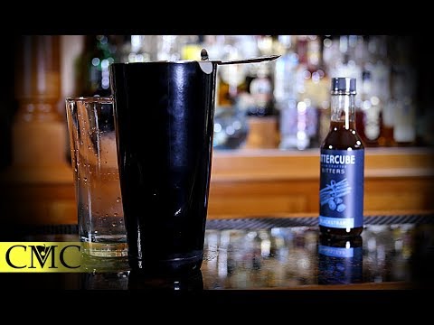How To Use A Boston Shaker - Breaking The Seal / Home Bartending Tips