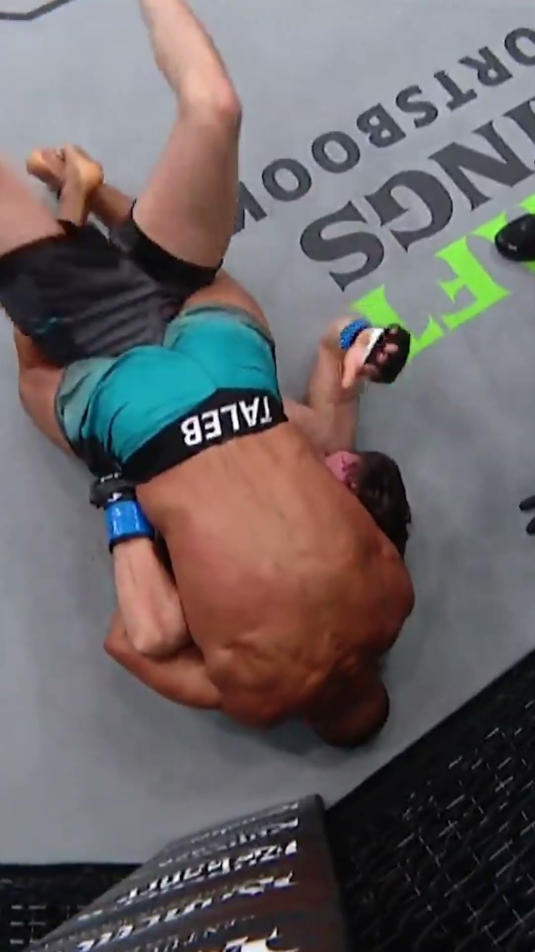 Darius Mafi starts attacking the ref after Ali Taleb’s submission! ? #MMA #PFL #Shorts