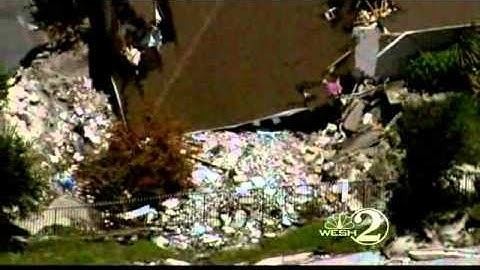RAW VIDEO: Leesburg Sinkhole Swallows Building