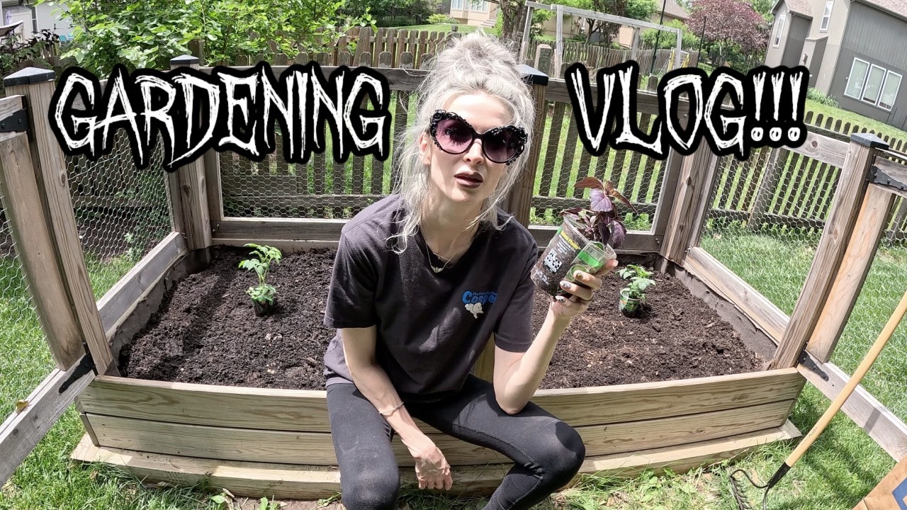 GARDENING VLOG!! 🌿🎃 My First Pumpkin Plant & Gothic Basil!?