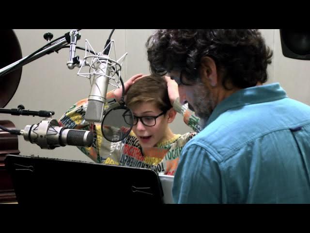 LUCA, from left: Luca Paguro (voice: Jacob Tremblay), Daniela Paguro  (voice: Maya Rudolph), 2021. © Disney + / Courtesy Everett Collection Stock  Photo - Alamy