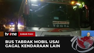 Gagal Menyalip, Bus Tabrak Mobil Sedan Hingga Terperosok | Kabar Pagi tvOne