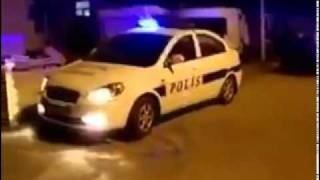 Turkish Police Sirene playing 50 Cents Candy Shop Resimi