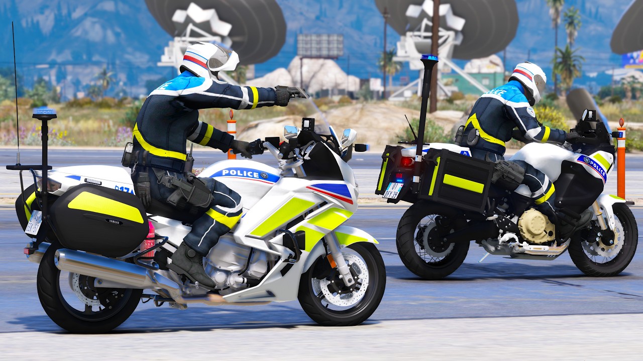 ENORME COURSE POURSUITE AVEC LES MOTARDS DE LA POLICE | GTA 5 LSPDFR
