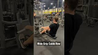 Wide Grip Cable Row