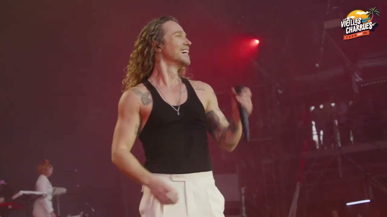 JULIEN DORE - PARIS SEYCHELLES @ Vieilles Charrues 2025