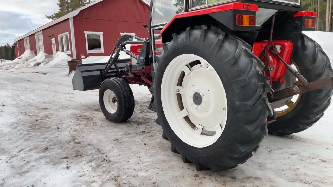 Jordbrukstraktor International 674