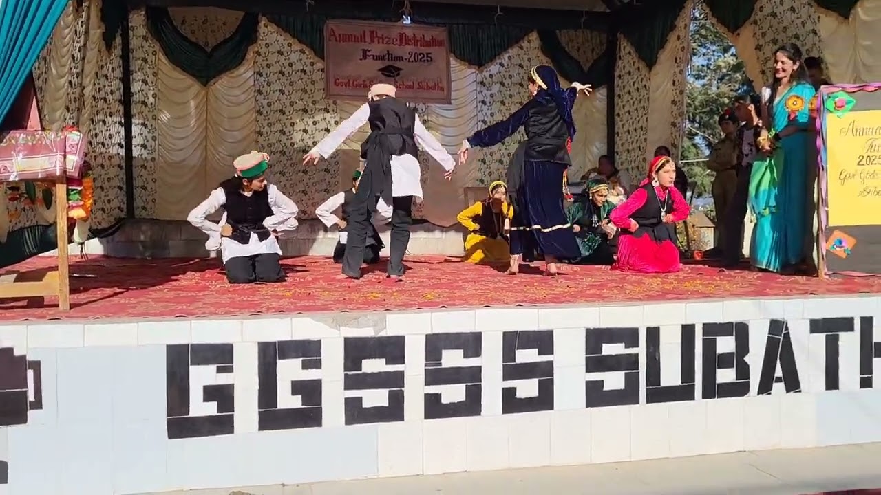 Pahari natti  gayatri and group GGSSS subathu. 