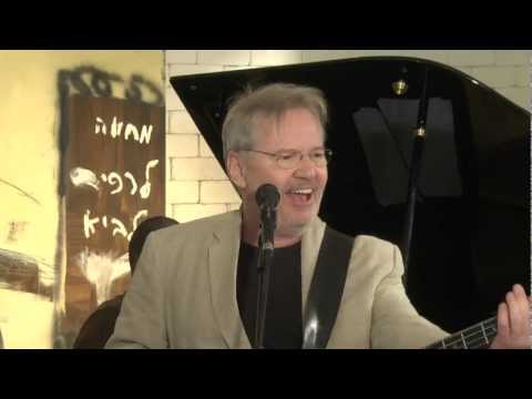 ותראו את מי פגשנו אלון אולארצ יק בואי נתחבק 