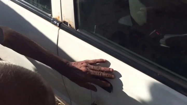 How to unlock your locked car in 5 seconds!