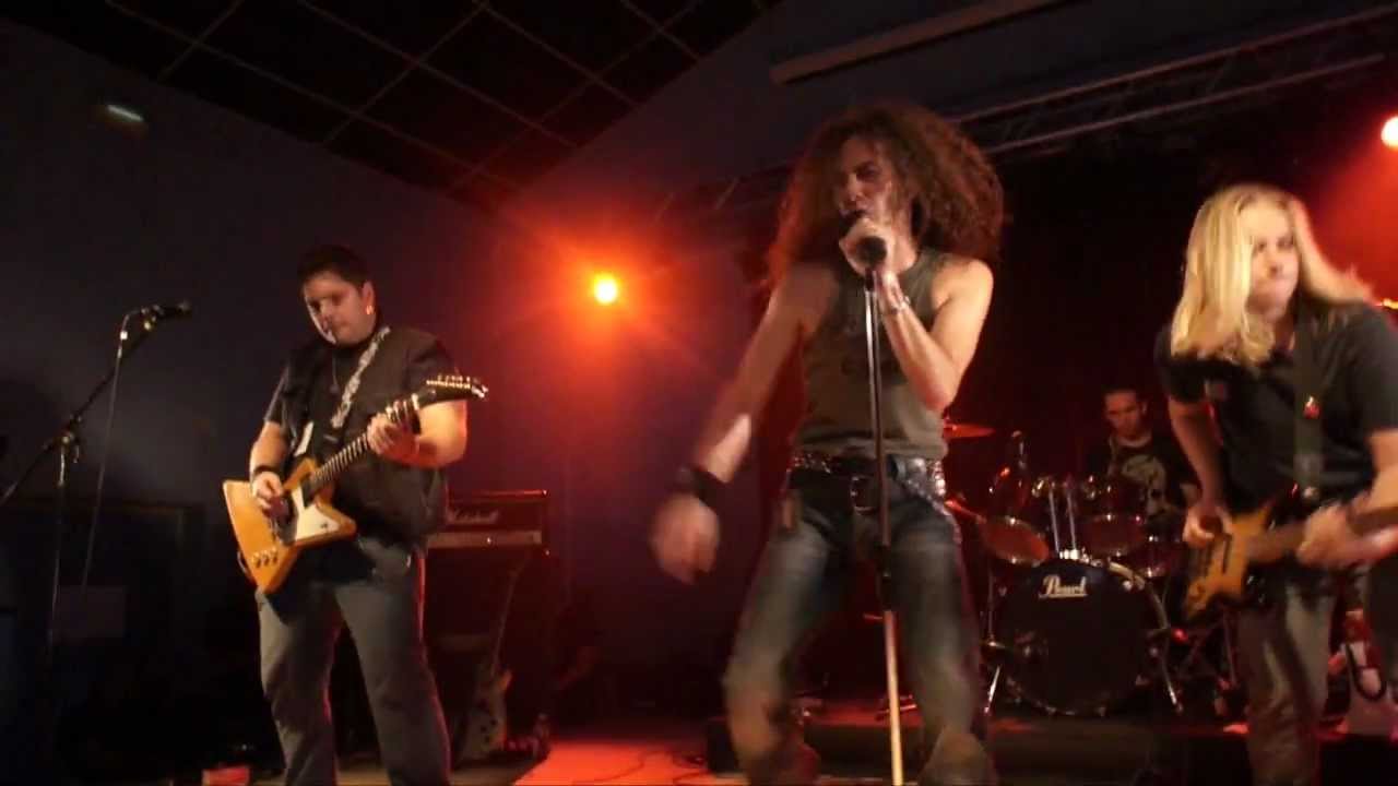 Ricky Dozen - Festival des Arts Bourrins 2012 - Fuckin' Useless