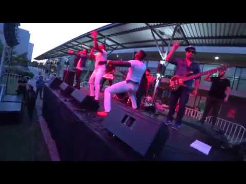 Reggaeton Boys En Vivo - David Versailles y Pierre Desarmes (UDD).