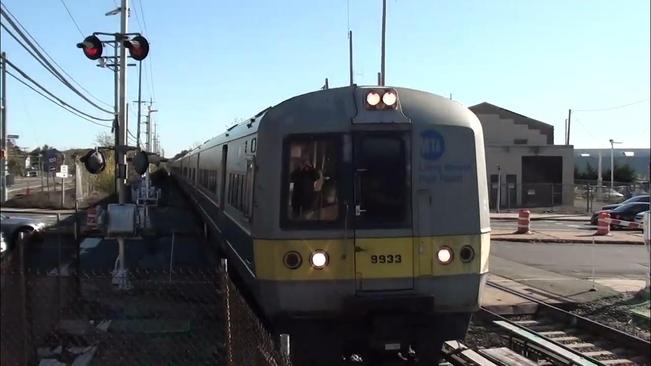 LI M3 Railcar 9933 Leads MTA LIRR Train 2039 West into Central Islip