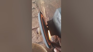 Cánh mài đục sắc như giao lam cạo được lông chan tay