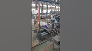 #YSTLogistics Do you know how the C-slot of the stacking rack base is cut? #factory  #rack  #stack