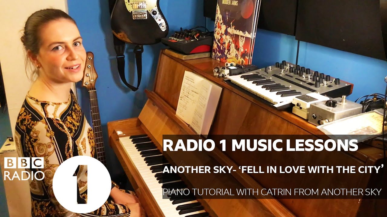 Another Sky - Fell In Love with the City (Piano tutorial with Catrin from Another Sky)