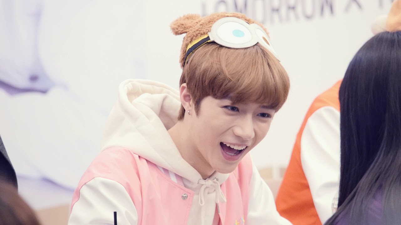 190317 TXT(투바투) 범규 BEOMGYU (feat. 휴닝카이 HUENINGKAI) : 팬사인회 fansign event : 분당 AK플라자