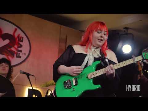 Annie DiRusso - Hybrid (Live from The Big Room)