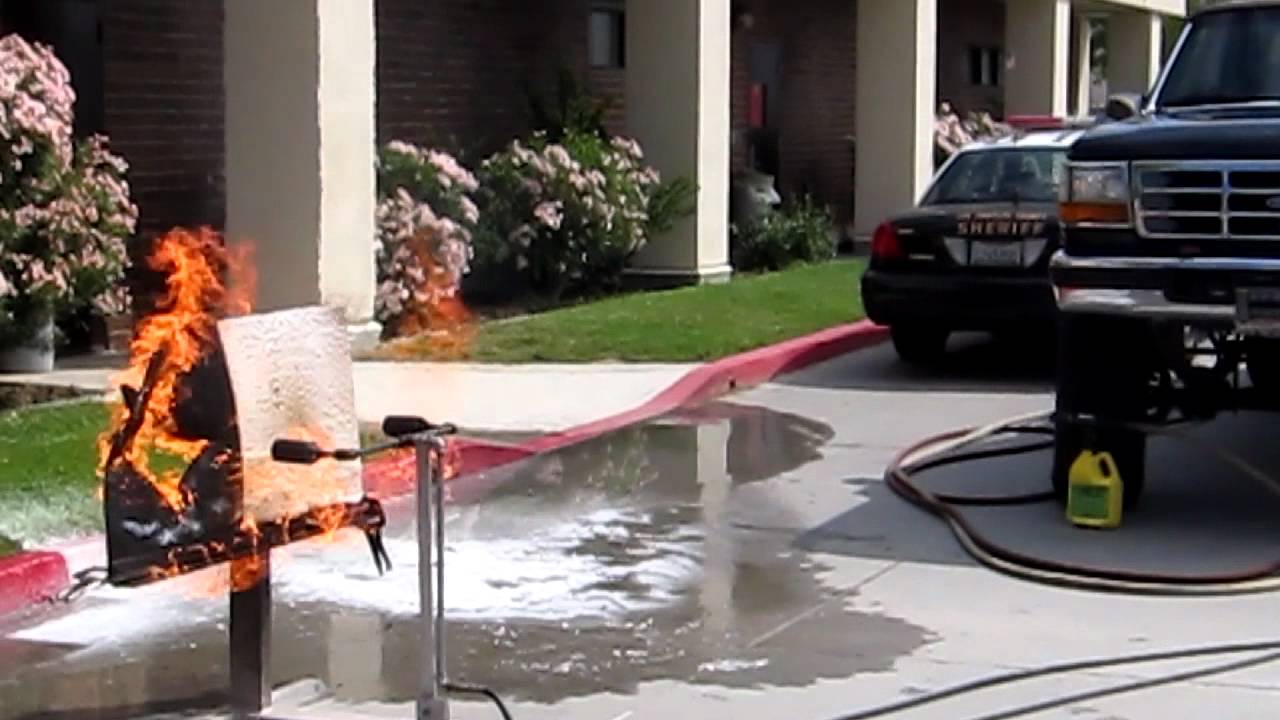 Barricade Fire Blocking Gel Demo at the Lost Hills Sheriff's Open House