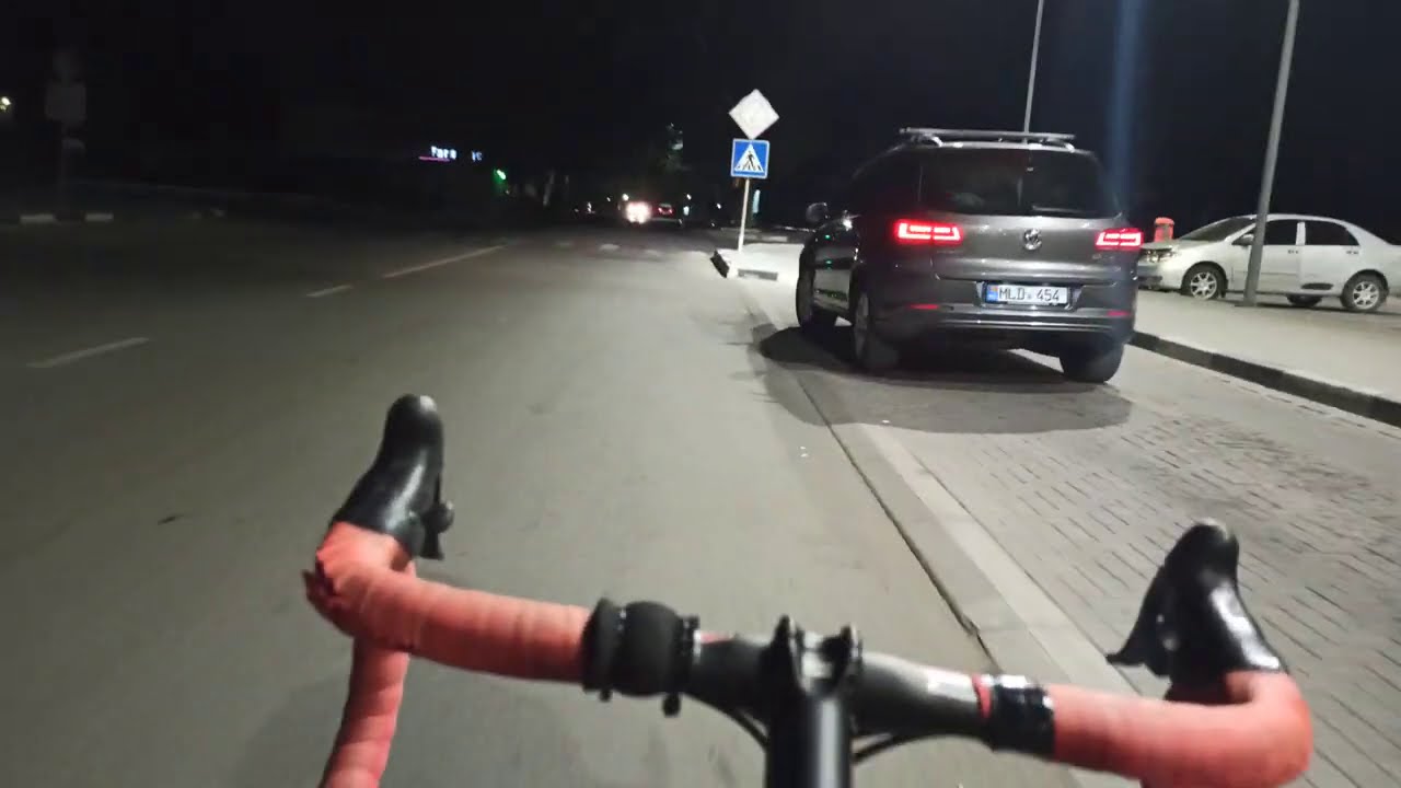 Cahul de noapte Moldova 1 septembrie 2020, Ночной Кагул Молдова 1 сентября 2020 г.