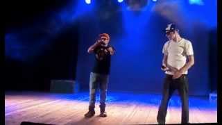 Video voorbeeld van "Clementino Ft Rocco Hunt  O' mar 'e o' sole (Teatro Bolivar di Napoli-Live) 26 Aprile 2013"