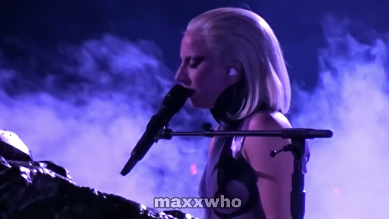 Lady Gaga - Alexander McQueen Speech & 1000 DOVES - Live in London, UK 29.7.2022