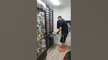 CLEANING BALL PYTHONS