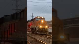 BNSF #3886 West at Downers Grove, IL (7/25/26)