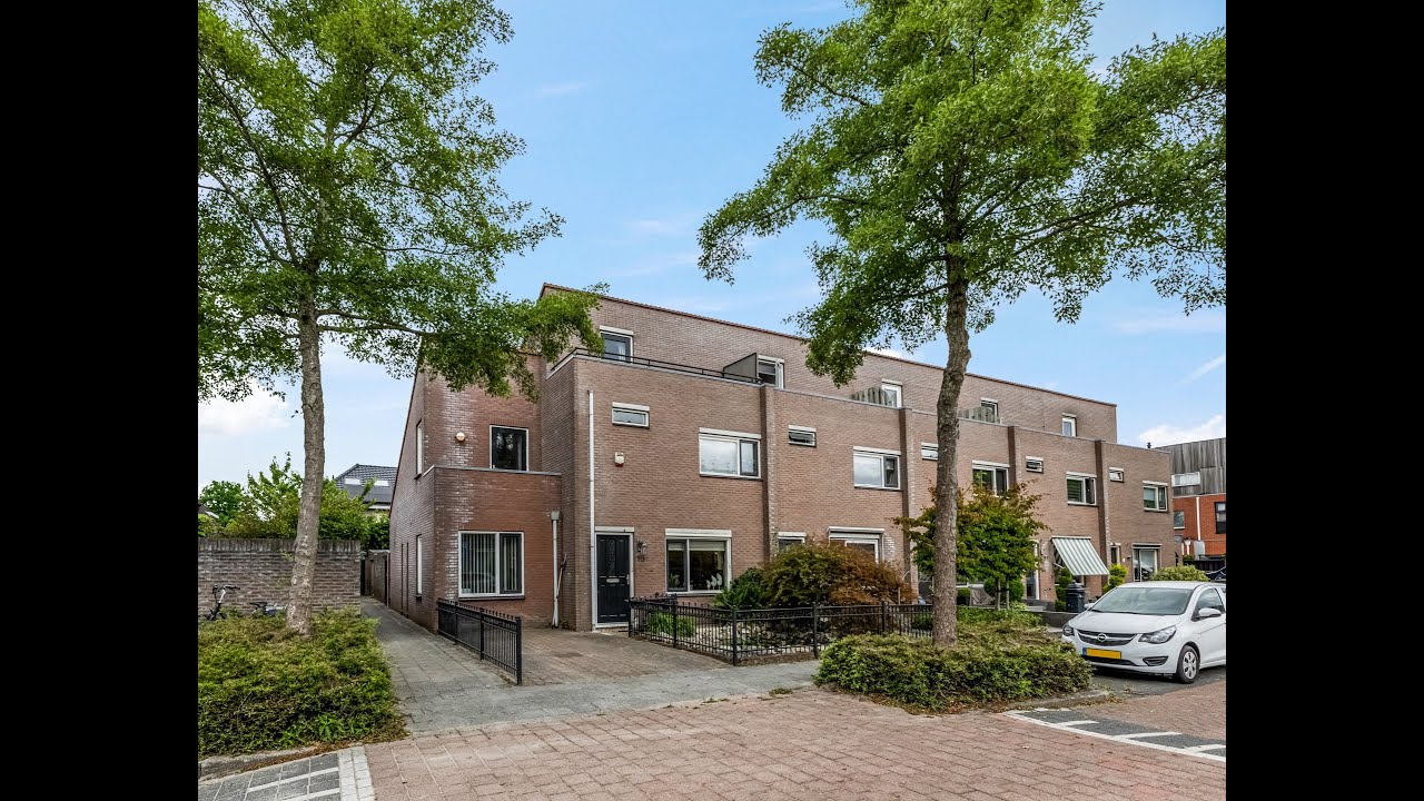 Hoekwoning in Nijkerkerveen | Domicilie Makelaars