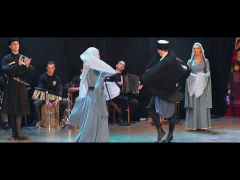 ანსამბლი \"დაისი\" და ბენდი \"მუცო\"